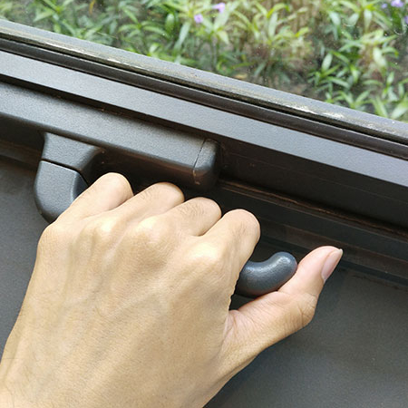 Ручки на алюмінієві вікна